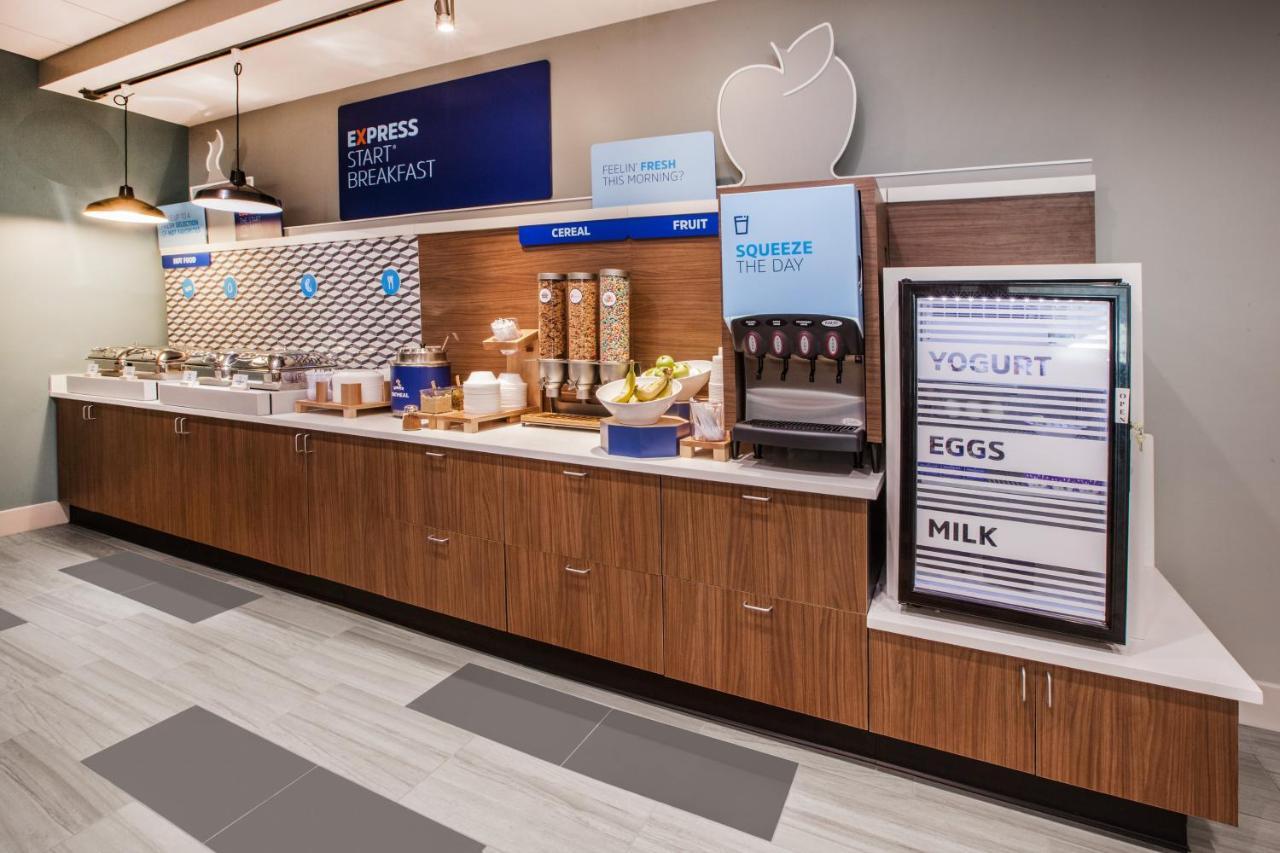 Holiday Inn Express - Dallas Downtown By Ihg Екстер'єр фото