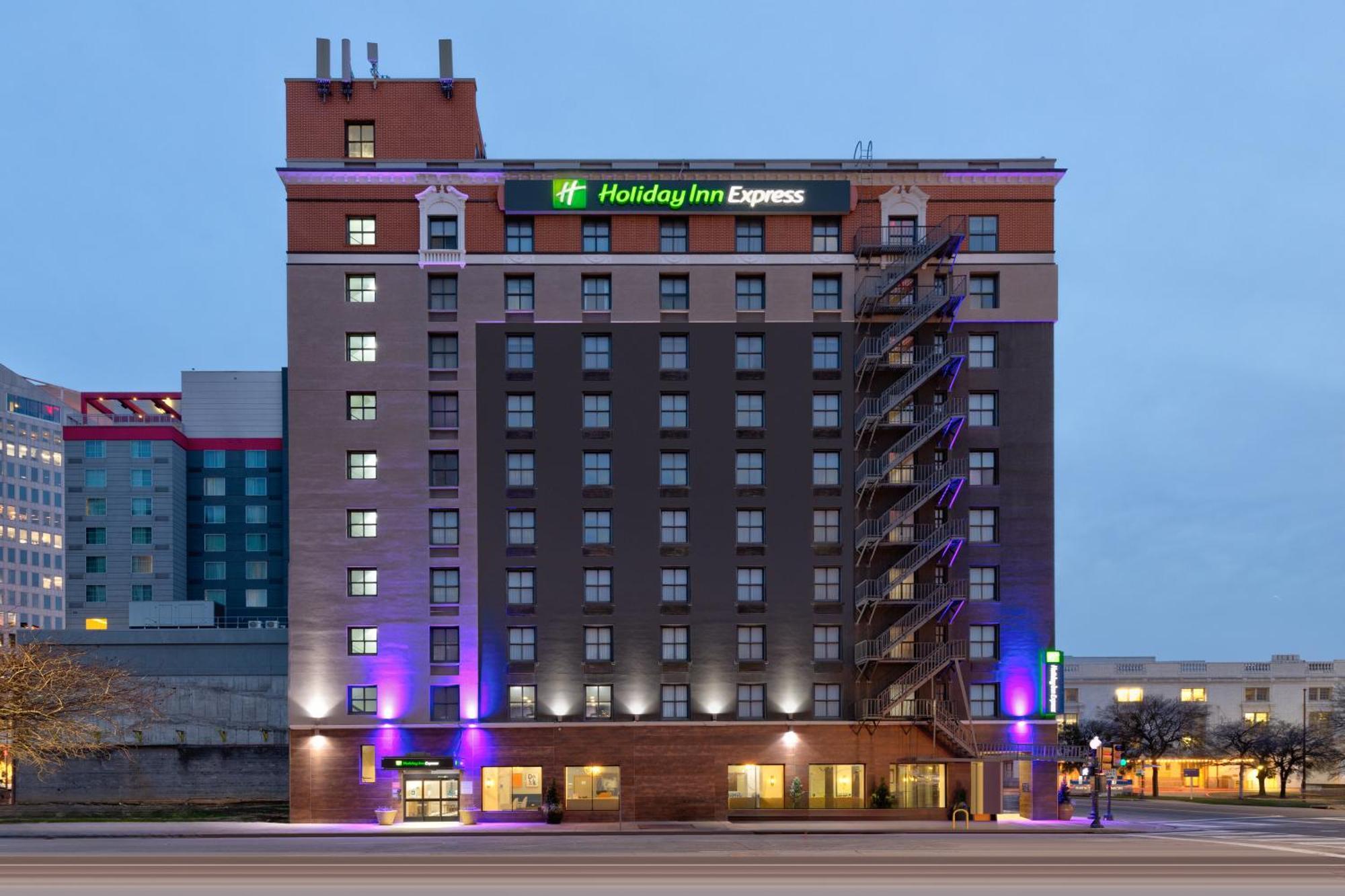 Holiday Inn Express - Dallas Downtown By Ihg Екстер'єр фото